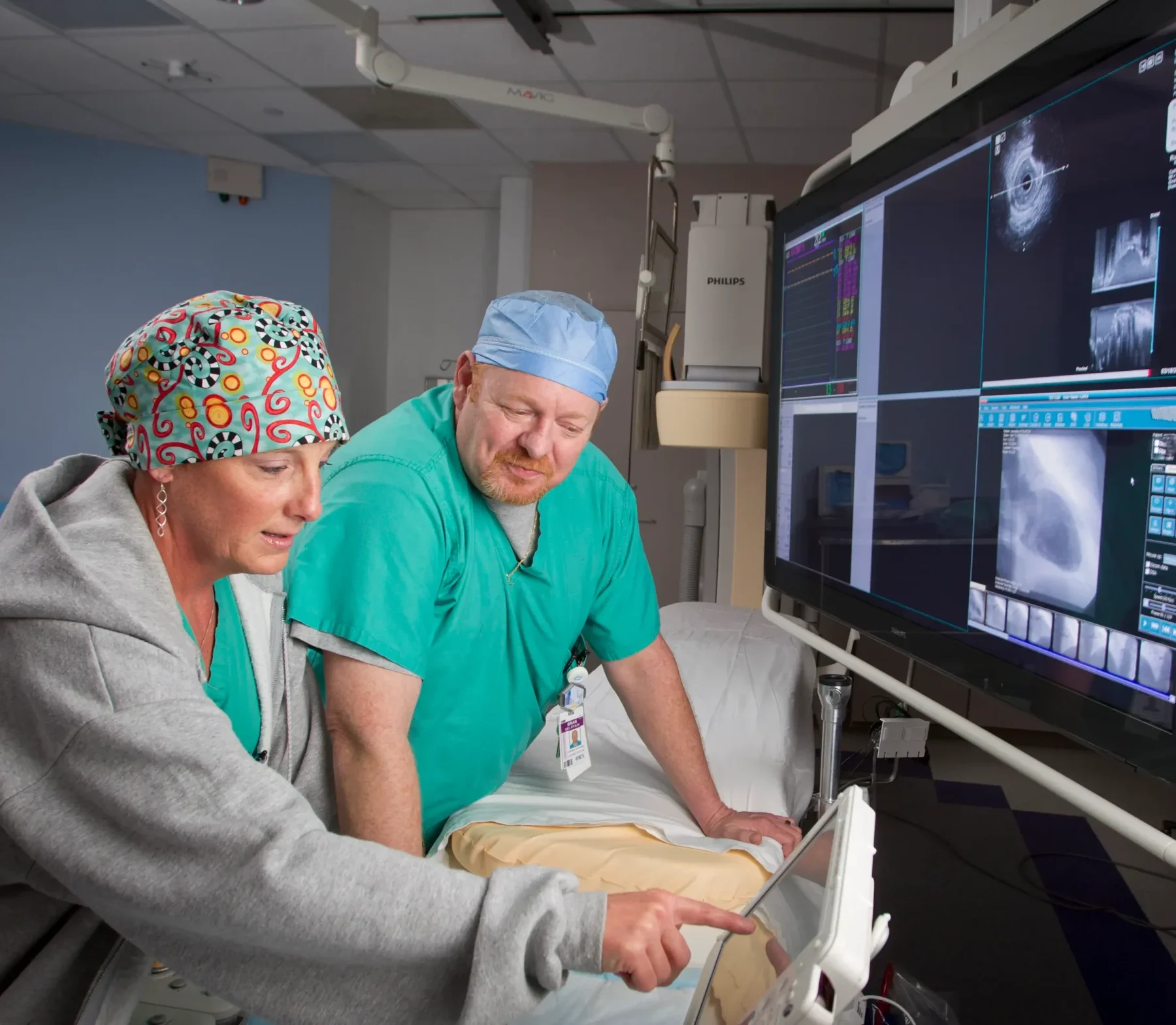 UNC healthcare professionals put cardiovascular research into practice while reviewing imaging